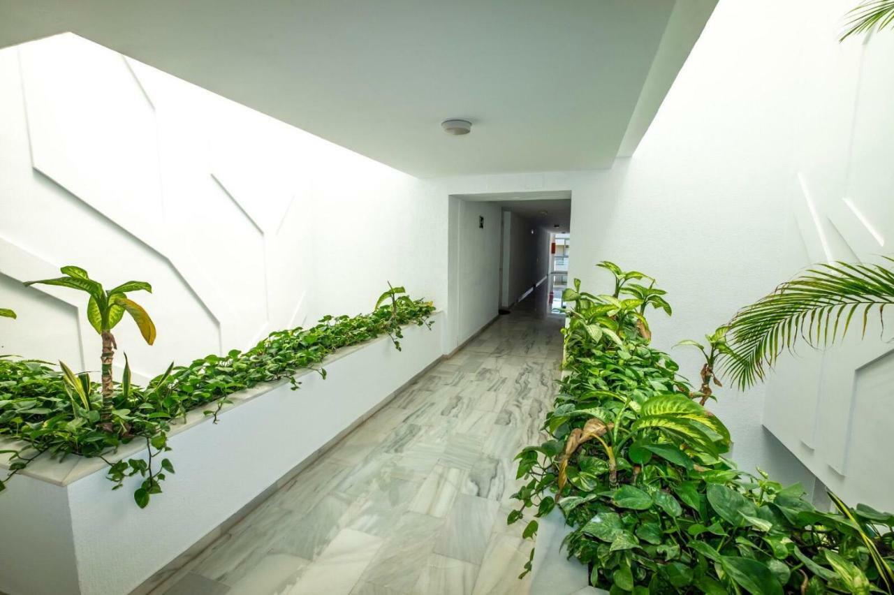Malagasuite Costa Del Sol Торремолинос Экстерьер фото